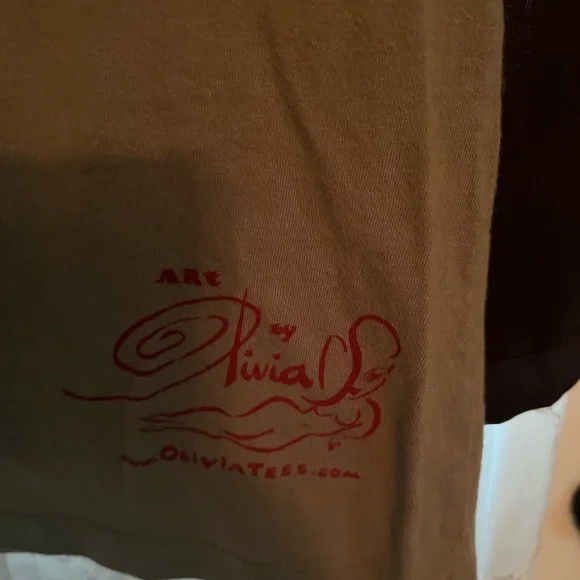 Olivia - Bettie Page Tee - Picture 6 of 8